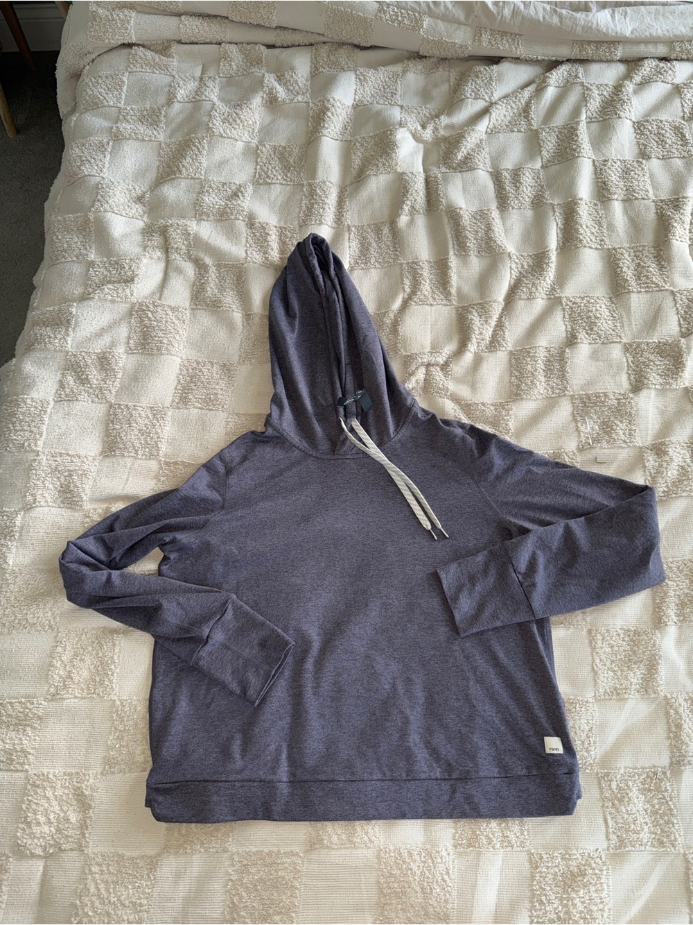 NWOT Vuori women's Halo Essential hoodie in a heathered purple size M